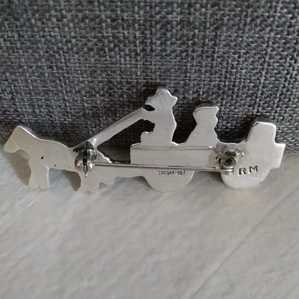 Adorable Native American Sterling & Turquoise Wagon Pin - Picture 4 of 5